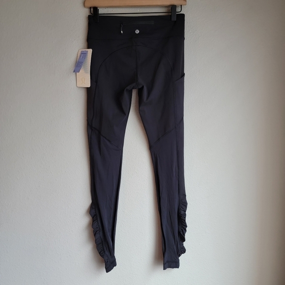 Lululemon Speed Tight IV in Black size 6 NWT - Picture 6 of 10